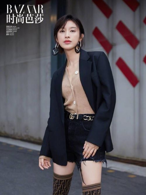 《时尚芭莎》杂志