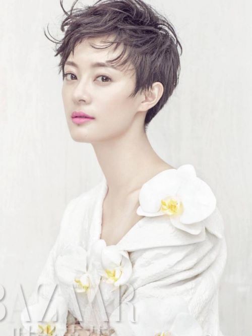 《时尚芭莎》杂志