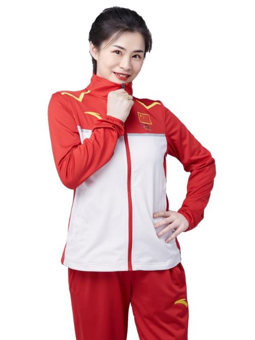 罗丹，1986年3月23日出生于湖南长沙，湖南省蹦床队主教练。
5岁春游时，被启蒙教练熊庆红老师选入湖南省体操学校，进行了3年的体操训练。
后来因为身高超出体操项目要求，没有被选入专业队。转而在校队继续维持体操项目训练，为楚怡小学打比赛。
中学以体操特长生身份进入长郡中学就读，继续在校队训练，为学校打比赛。
1998年湖南省成立蹦床项目专业运动队，被教练员邓移山老师选入省队开始蹦床项目的专业训练，成为湖南省第一批该项目的专业运动员。经过2年专业训练后，第一次参加全国冠军赛，获得亚军。这让教练员信心大增，从而更加严格地进行指导训练。