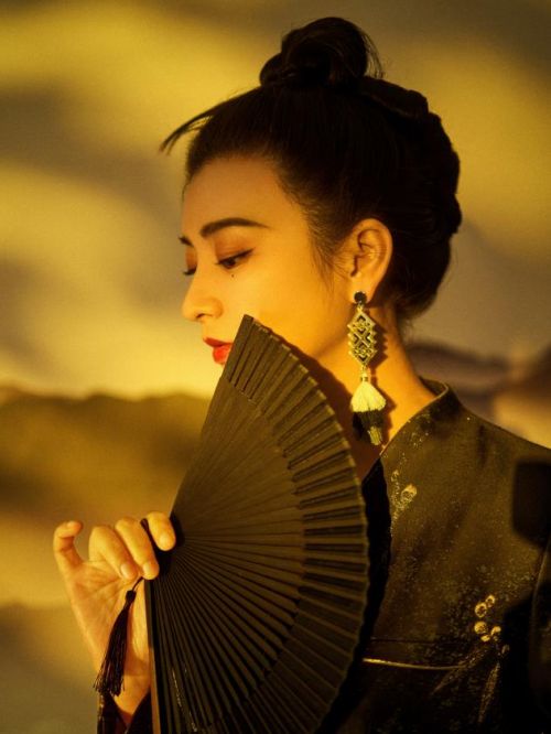 《Differentside》电子刊