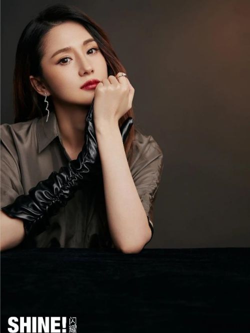 《Shine！闪耀》杂志