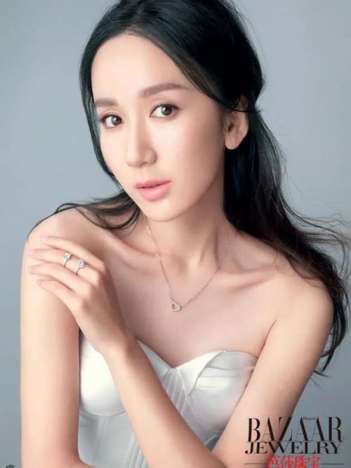 《芭莎珠宝》杂志