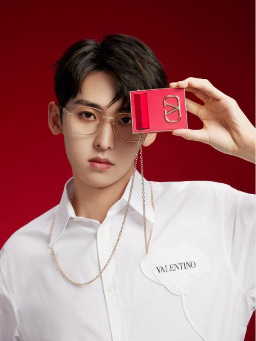 Valentino美妆代言