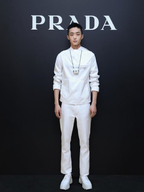 PRADA普拉达精品店开幕