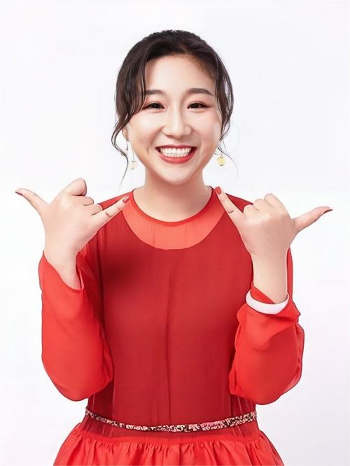 傅首尔代言,傅首尔代言费,傅首尔形象代言,傅首尔广告代言,傅首尔明星代言
傅首尔，出生于安徽省宣城市泾县，辩手、演员、作家。
2020年，获得《奇葩说》第七季总决赛冠军、BBKing的称号。
傅首尔常年活跃在综艺节目和影视作品中，代表作品：《奇葩说》《春日迟迟再出发》《做家务的男人》《理想之城》《北辙南辕》《以年为单位的恋爱》等。?